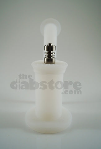 Silicone Dabbing Bubbler with Titanium Nail & Dabber (White)